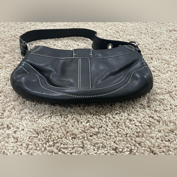 Vintage Coach Black Soho Hobo Handbag - Picture 6 of 16